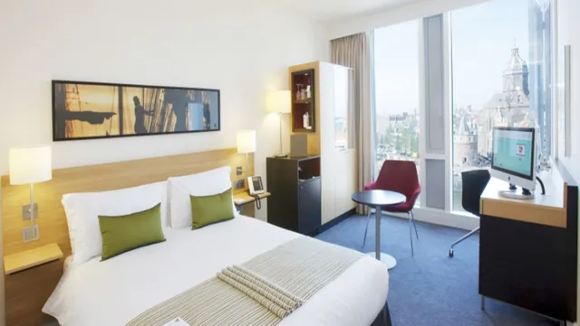 Hilton Amsterdam photo 2