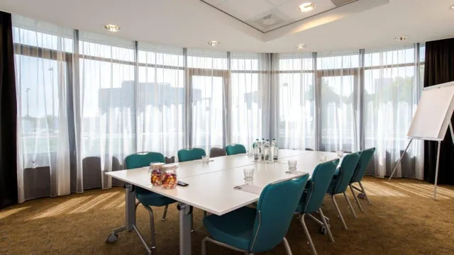 Hilton Amsterdam photo 3