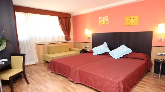 Microtel by Wyndham Cabanatuan photo 3