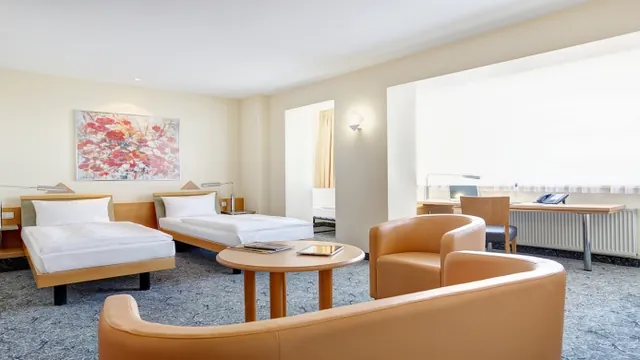 Microtel by Wyndham Eagle Ridge photo 3