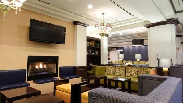 Microtel Inn & Suites by Wyndham Columbus North photo 2