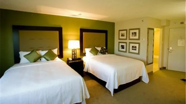 Microtel Inn & Suites by Wyndham Greensboro photo 3