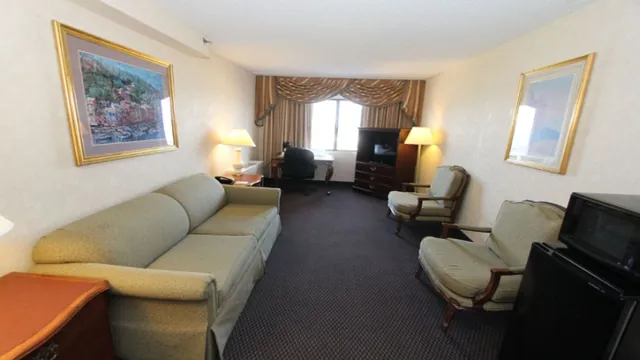Ramada Lake Shore Chicago photo 3