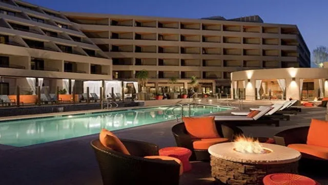 Renaissance Palm Springs Hotel photo 3
