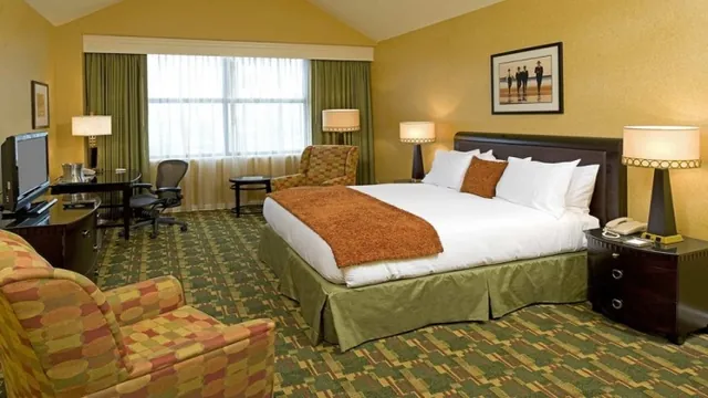 Microtel Inn & Suites by Wyndham Sault Ste. Marie photo 3