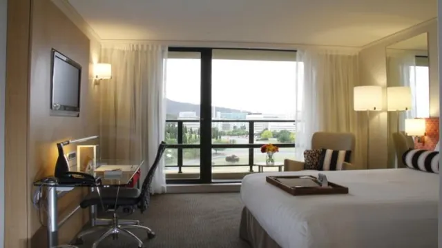 Rydges Lakeside Hotel Canberra photo 1