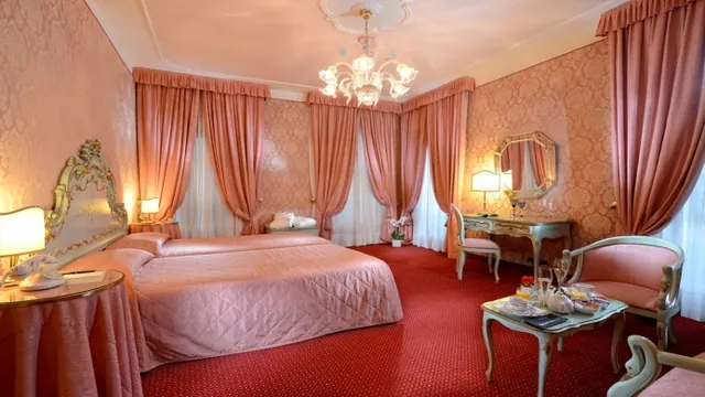 Rialto Hotel Venice photo 3