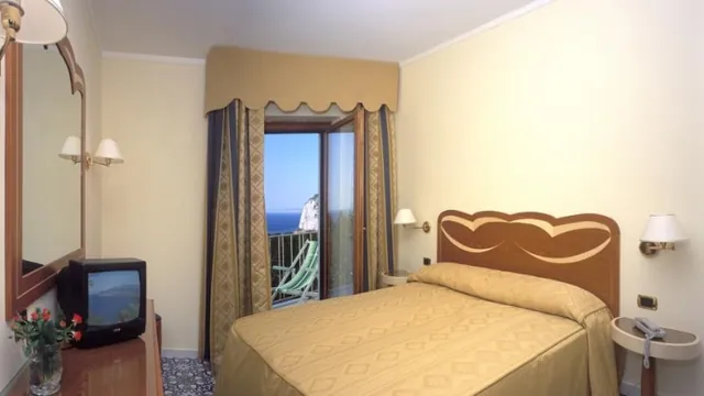 Ramada by Wyndham Brussels Woluwe photo 1