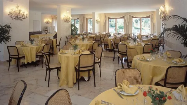 Ramada by Wyndham Brussels Woluwe photo 2