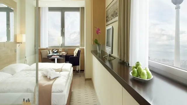 Park Inn by Radisson Berlin-Alexanderplatz photo 4