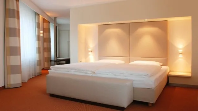 Estrel Hotel Berlin photo 3