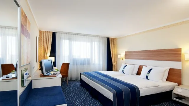 Holiday Inn Hotel Stuttgart-Weilimdorf photo 2