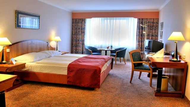 Holiday Inn Vienna - South photo 1