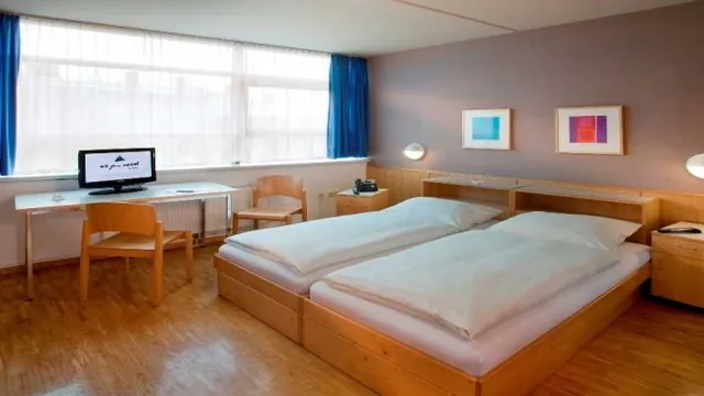 Ramada by Wyndham Drayton Valley photo 2
