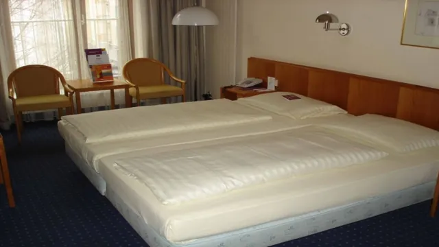 Ramada by Wyndham Drayton Valley photo 3