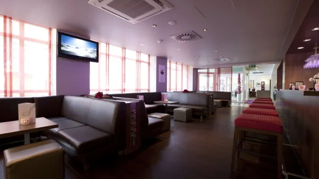 Ramada by Wyndham Drumheller Hotel & Suites photo 2