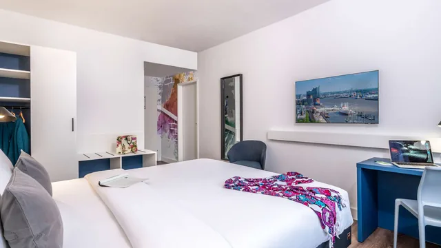 Ibis Styles Hamburg Alster City photo 1