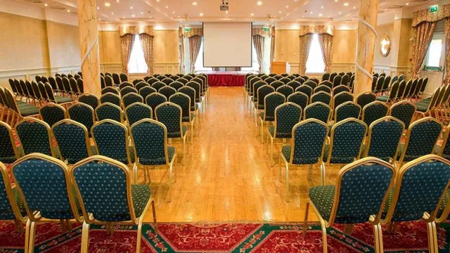 Galway Bay Hotel photo 2