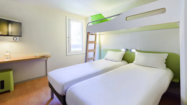 Ramada Encore by Wyndham Geneva photo 2