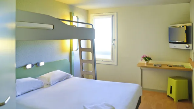 Ramada Encore by Wyndham Geneva photo 5