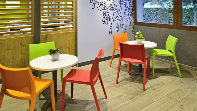 Ramada Encore by Wyndham Geneva photo 12
