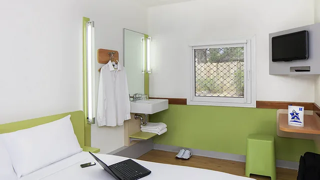 Ibis budget Melbourne Airport photo 3