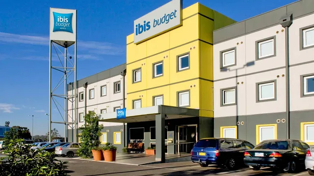 Ibis budget Melbourne Airport photo 11