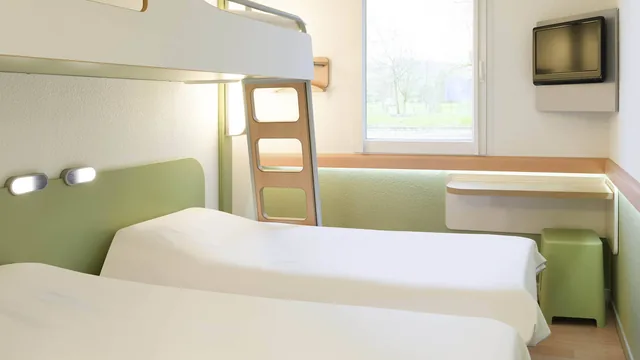 Ibis budget Lons le Saunier photo 1
