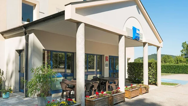 Ibis budget Lons le Saunier photo 9