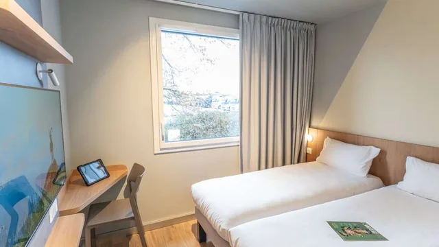 Ramada by Wyndham Gurgaon Central photo 4