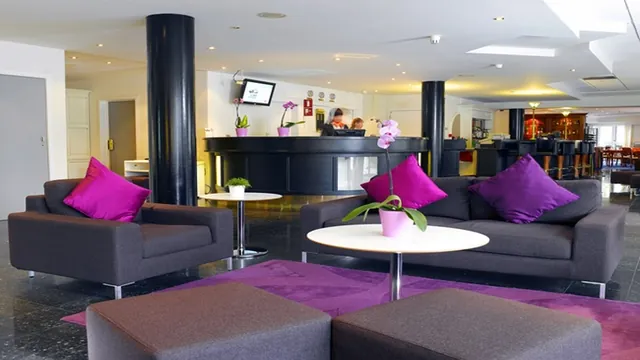 Ramada by Wyndham Hinton photo 1