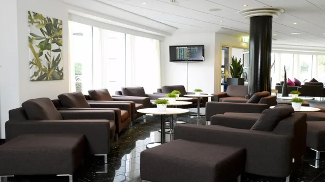 Ramada by Wyndham Hinton photo 2