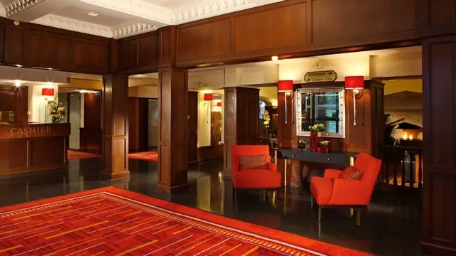 Courtyard by Marriott photo 2