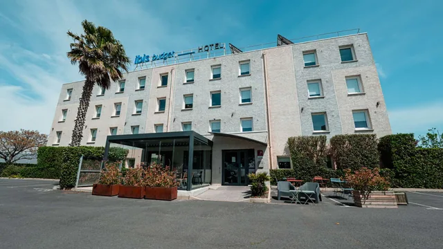 Ibis budget Narbonne Est photo 8