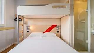 Ramada Encore by Wyndham Leicester City Centre