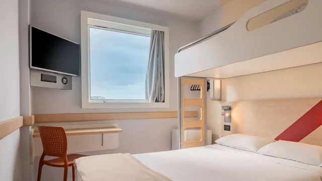 Ramada Encore by Wyndham Leicester City Centre photo 7