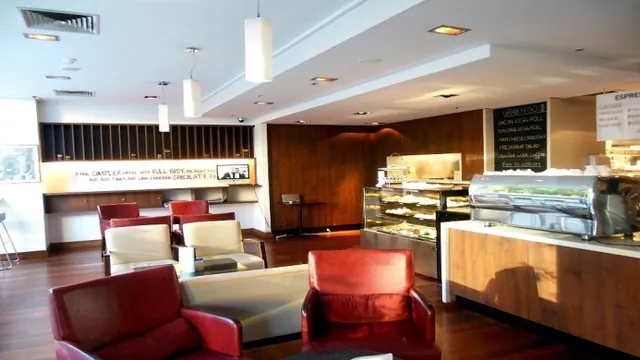 Ramada Plaza by Wyndham Lucknow photo 3