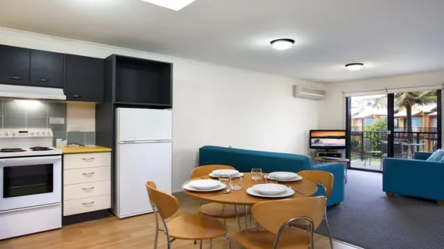 Australis Noosa Lakes Apartments Sunshine Coast photo 5