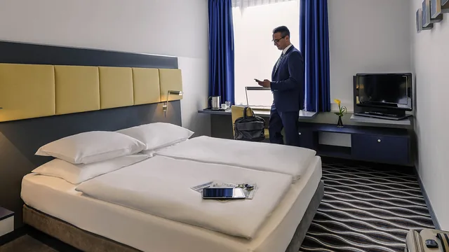 Ramada by Wyndham Manama City Centre photo 2
