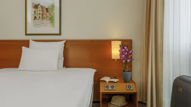 Ramada by Wyndham Manila Central photo 5