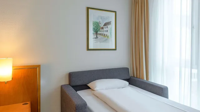 Ramada by Wyndham Manila Central photo 6