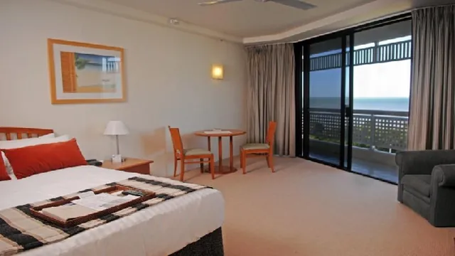 Rydges Esplanade Resort Cairns photo 2