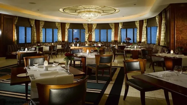 Ramada by Wyndham Niagara Falls/Fallsview photo 2