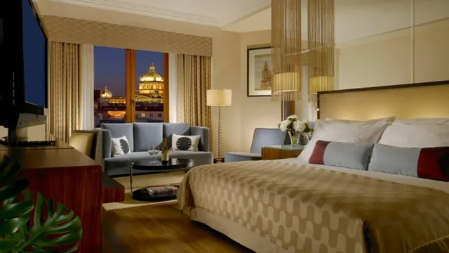 Ramada by Wyndham Niagara Falls/Fallsview photo 3