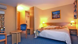 Mercure Luxeuil Les Bains Hexagone Hotel