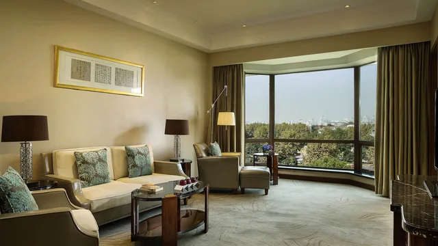 Ramada by Wyndham Ottawa On The Rideau photo 3