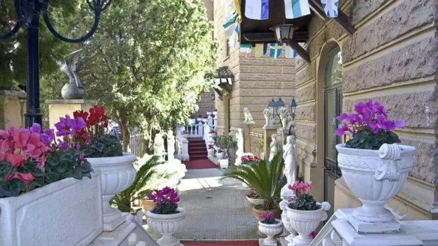 Ramada by Wyndham Pinghu photo 2