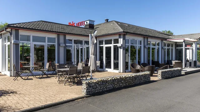 Ibis Issoire photo 8