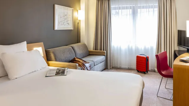 Ramada by Wyndham San Diego Poway Miramar photo 4