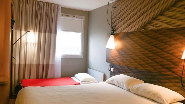 Ramada by Wyndham Raleigh photo 9